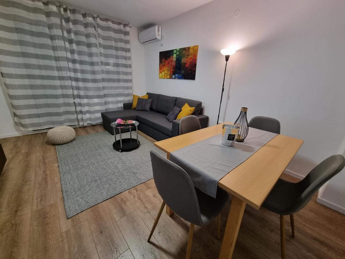 Apartman Simic Apartment Osijek Ngoại thất bức ảnh