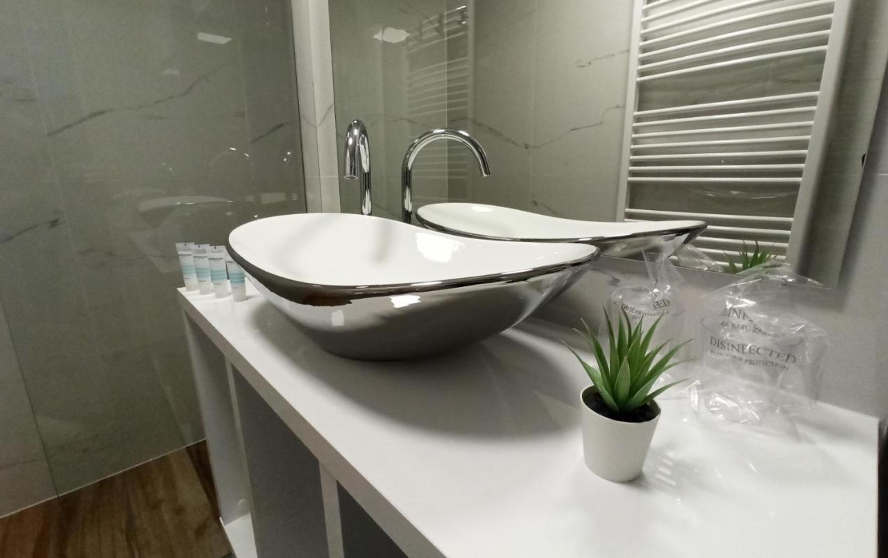 Apartman Simic Apartment Osijek Ngoại thất bức ảnh